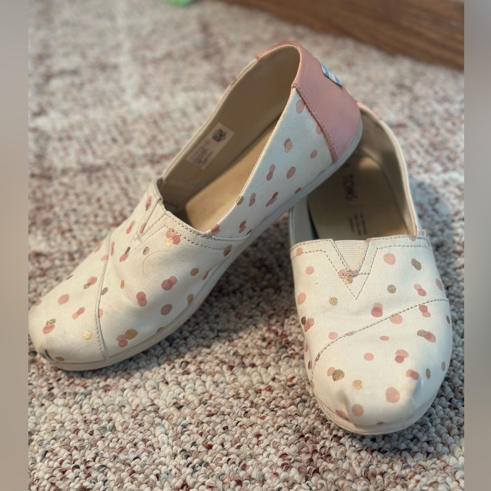 TOMS Slip Ons